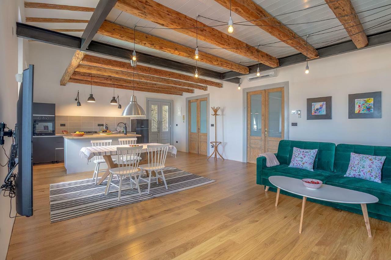 Apartman Bjork Pula Eksteriør billede