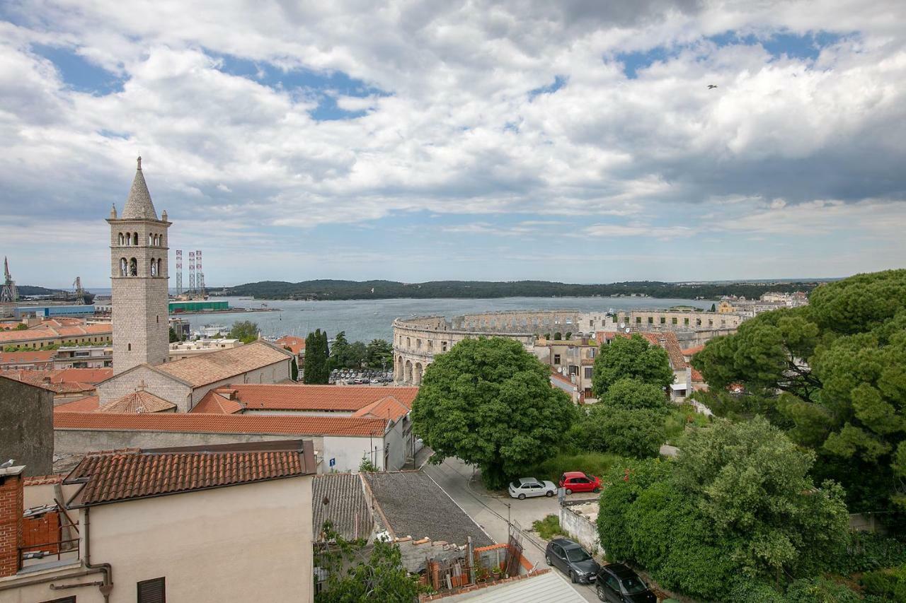Apartman Bjork Pula Eksteriør billede