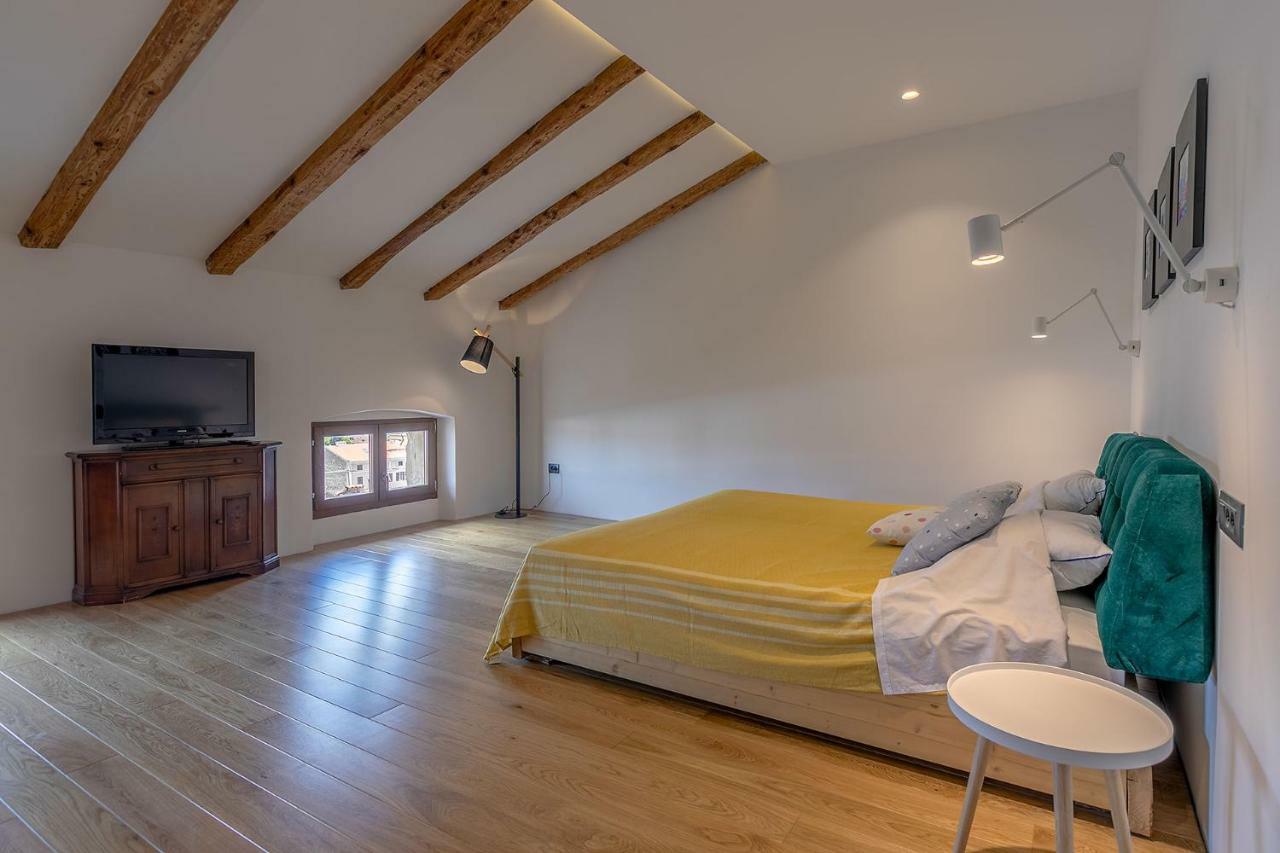 Apartman Bjork Pula Eksteriør billede